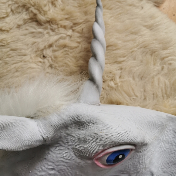 Unicorn Head Latex Mask - Picture 4 of 8